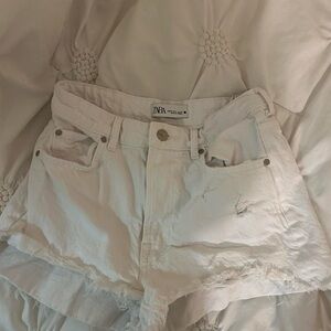 Zara white jean shorts size 4